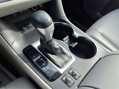 Used 2019 Toyota Highlander XLE image 7