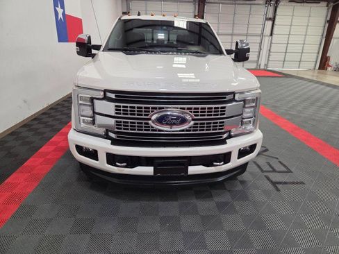Used 2019 Ford F350 Platinum w/ Platinum Ultimate Package image 5