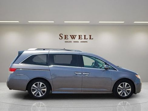 Used 2016 Honda Odyssey Touring Elite image 6