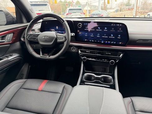 Used 2026 Chevrolet Traverse RS image 16