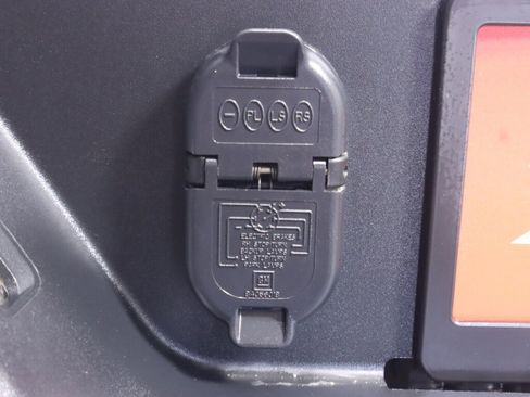 Used 2022 Chevrolet Silverado 1500 Custom image 32