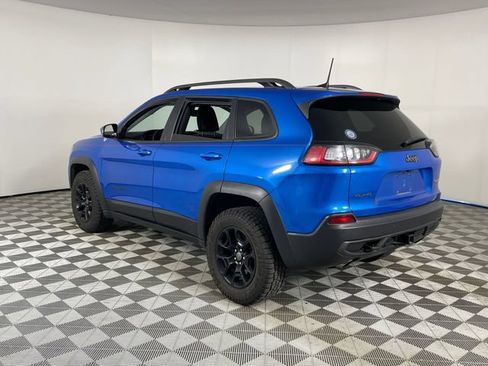 Used 2019 Jeep Cherokee Trailhawk w/ Cold Weather Group AWD/4WD image 14
