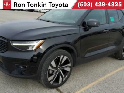 Used 2025 Volvo XC40 B5 Plus