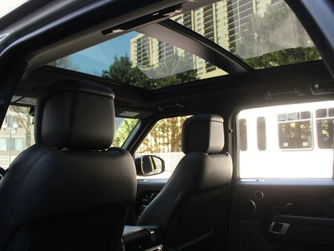 Used 2021 Land Rover Range Rover Westminster Edition image 21