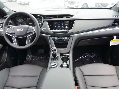 New 2025 Cadillac XT5 Premium Luxury w/ Technology Package image 11