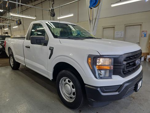 Used 2023 Ford F150 XL w/ Trailer Tow Package RWD image 4