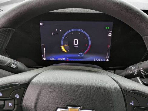 Used 2025 Chevrolet TrailBlazer LT AWD/4WD image 26