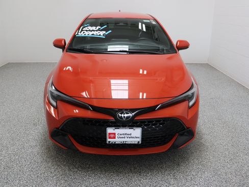 Certified 2025 Toyota Corolla SE FWD image 3