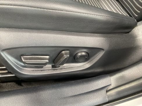 Used 2023 Toyota Camry SE image 16