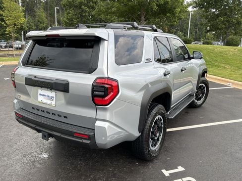 Used 2026 Toyota 4Runner TRD Off-Road Premium AWD/4WD image 10