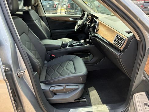 Used 2026 Volkswagen Atlas SE AWD/4WD image 34