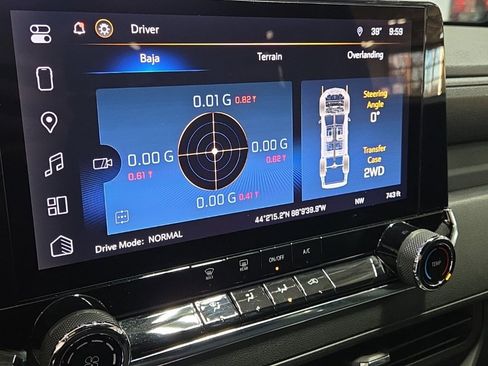 Used 2023 Chevrolet Colorado Trail Boss w/ Technology Package image 18