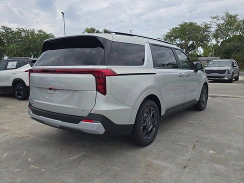 New 2026 Kia Carnival EX FWD image 7