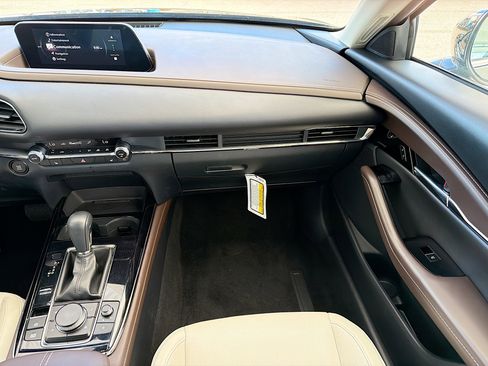 Used 2025 MAZDA CX-30 AWD 2.5 S w/ Premium Package image 18