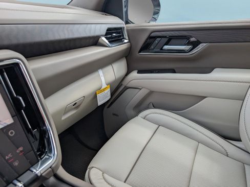 New 2026 GMC Yukon XL Denali RWD image 11