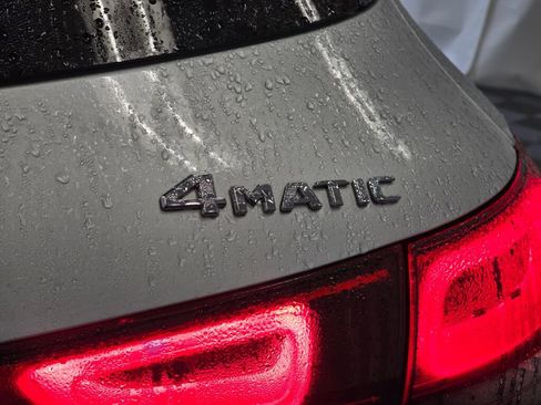 Used 2022 Mercedes-Benz GLA 250 4MATIC w/ Premium Package Lite image 31