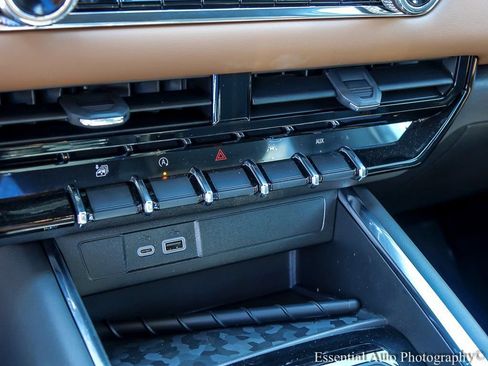 New 2025 GMC Canyon AT4 image 15