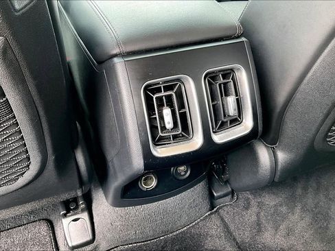 Used 2023 Kia Sorento X-Line EX image 33