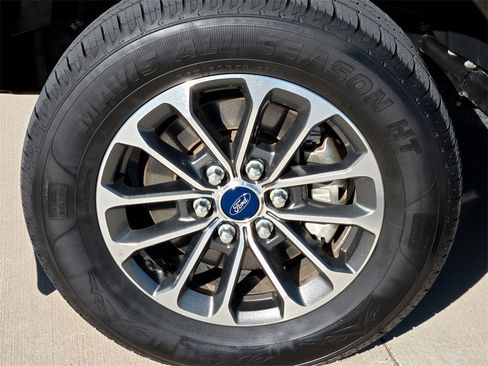 Used 2019 Ford F150 XLT w/ Equipment Group 302A Luxury image 9