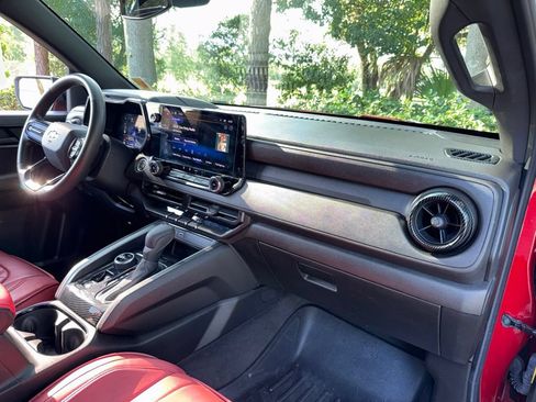 Used 2023 Chevrolet Colorado Trail Boss w/ Technology Package AWD/4WD image 23