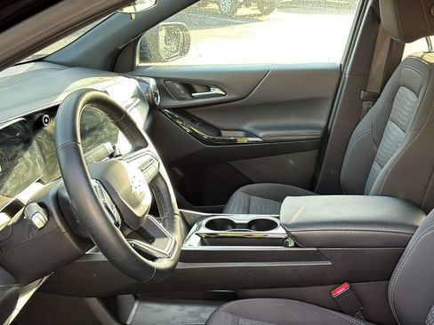 Used 2025 Chevrolet Equinox LT AWD/4WD image 26