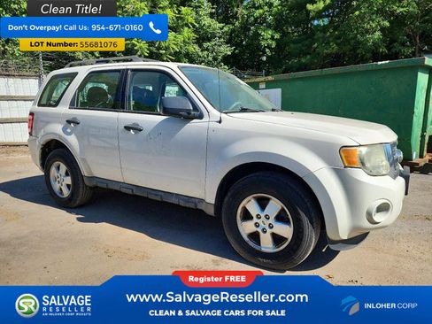 Used 2010 Ford Escape XLS AWD/4WD image 5
