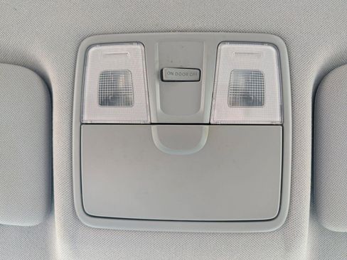 Used 2013 Hyundai Accent SE image 17