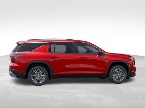 New 2025 Chevrolet Traverse LT w/ Driver Confidence Package FWD image 5