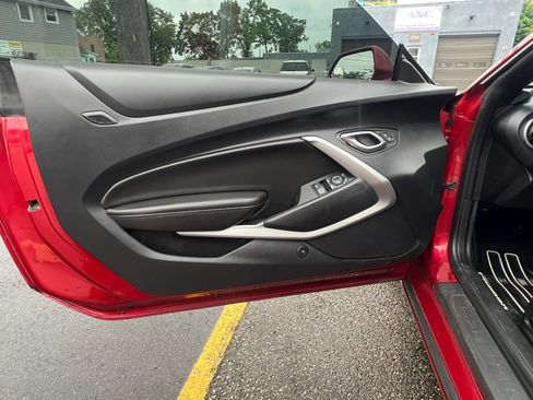 Used 2016 Chevrolet Camaro LT RWD image 11