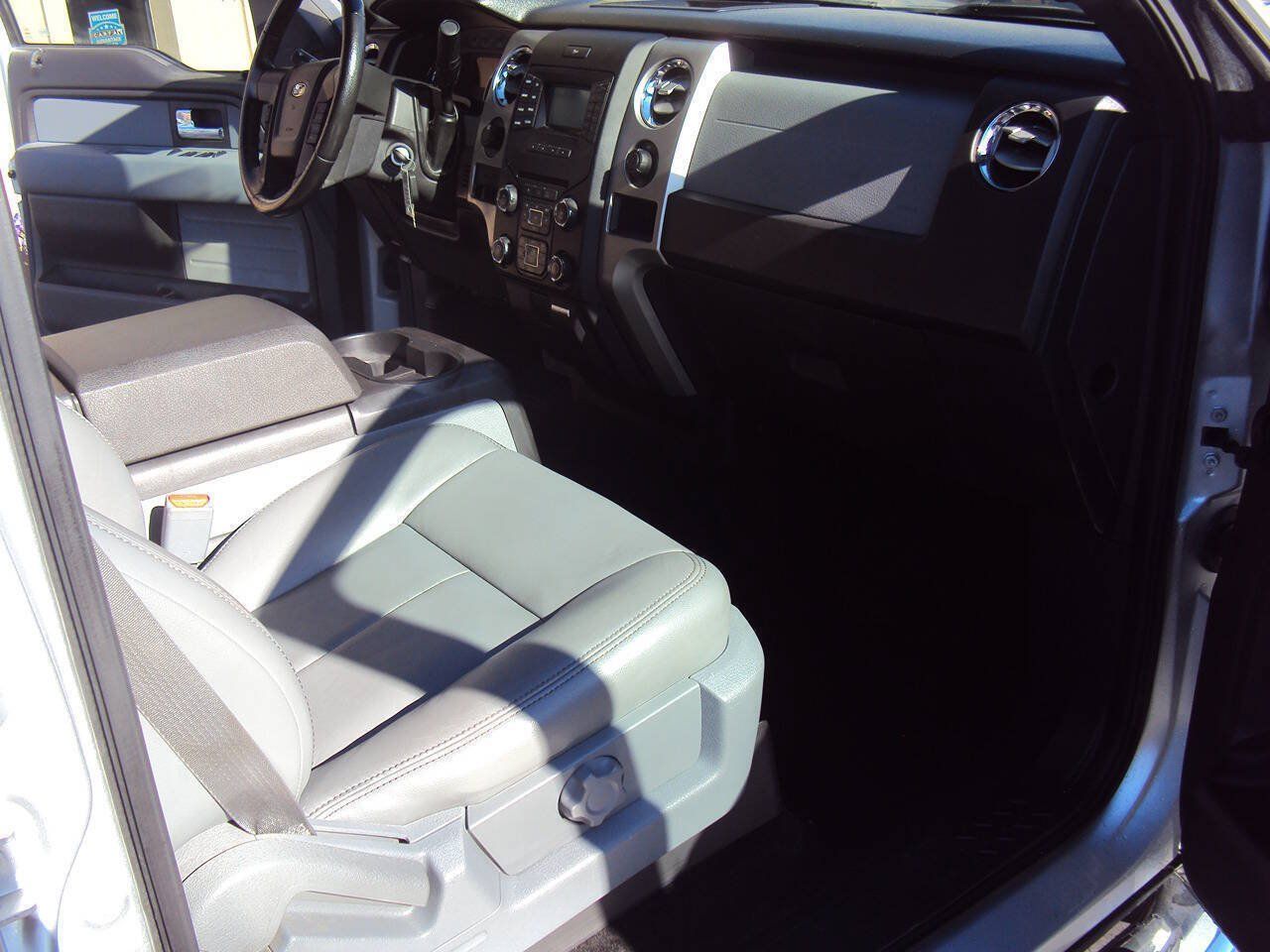 Used 2014 Ford F150 XLT w/ Equipment Group 302A Luxury AWD/4WD image 11