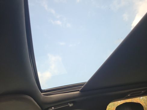 Used 2019 Lincoln Navigator Select image 25