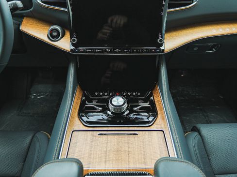 Used 2022 Jeep Grand Wagoneer Series II w/ Flexible Seating Group image 96