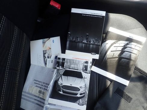 Used 2016 Ford Fusion SE FWD image 23