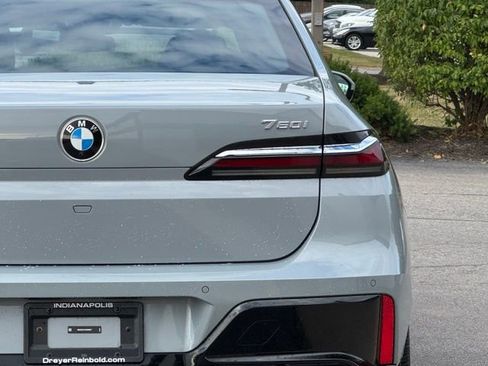 Certified 2024 BMW 760i xDrive AWD/4WD image 6
