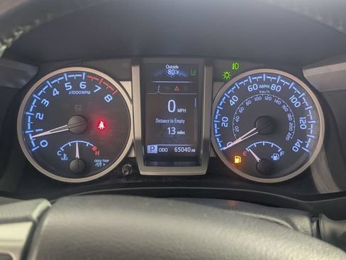 Used 2021 Toyota Tacoma SR5 RWD image 17