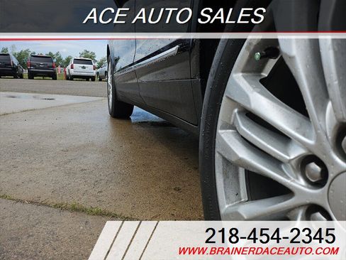 Used 2019 Cadillac XT5 Premium Luxury w/ Driver Assist Package image 5