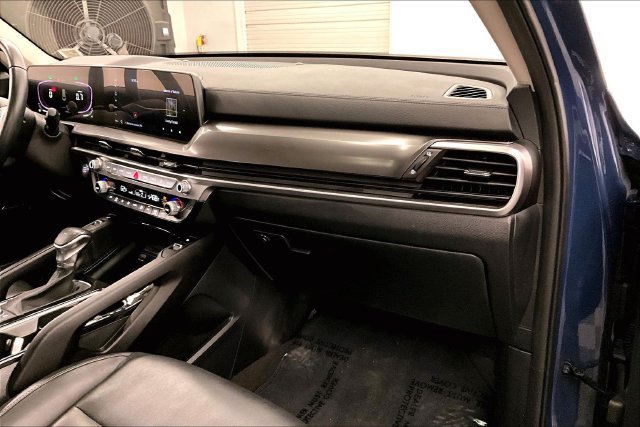 Used 2025 Kia Telluride S AWD/4WD image 18