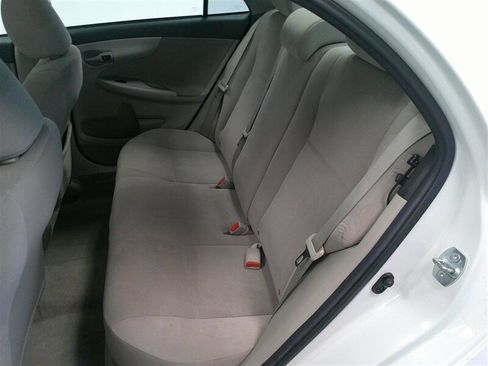 Used 2013 Toyota Corolla LE image 21