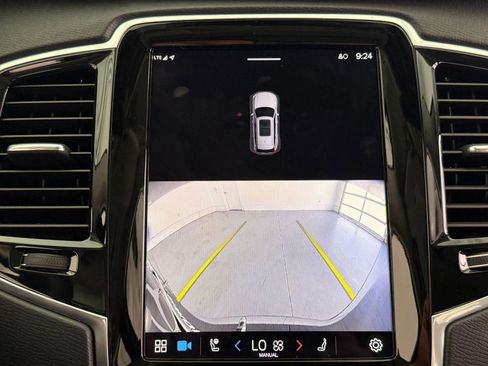 Used 2025 Volvo XC90 B6 Plus image 29