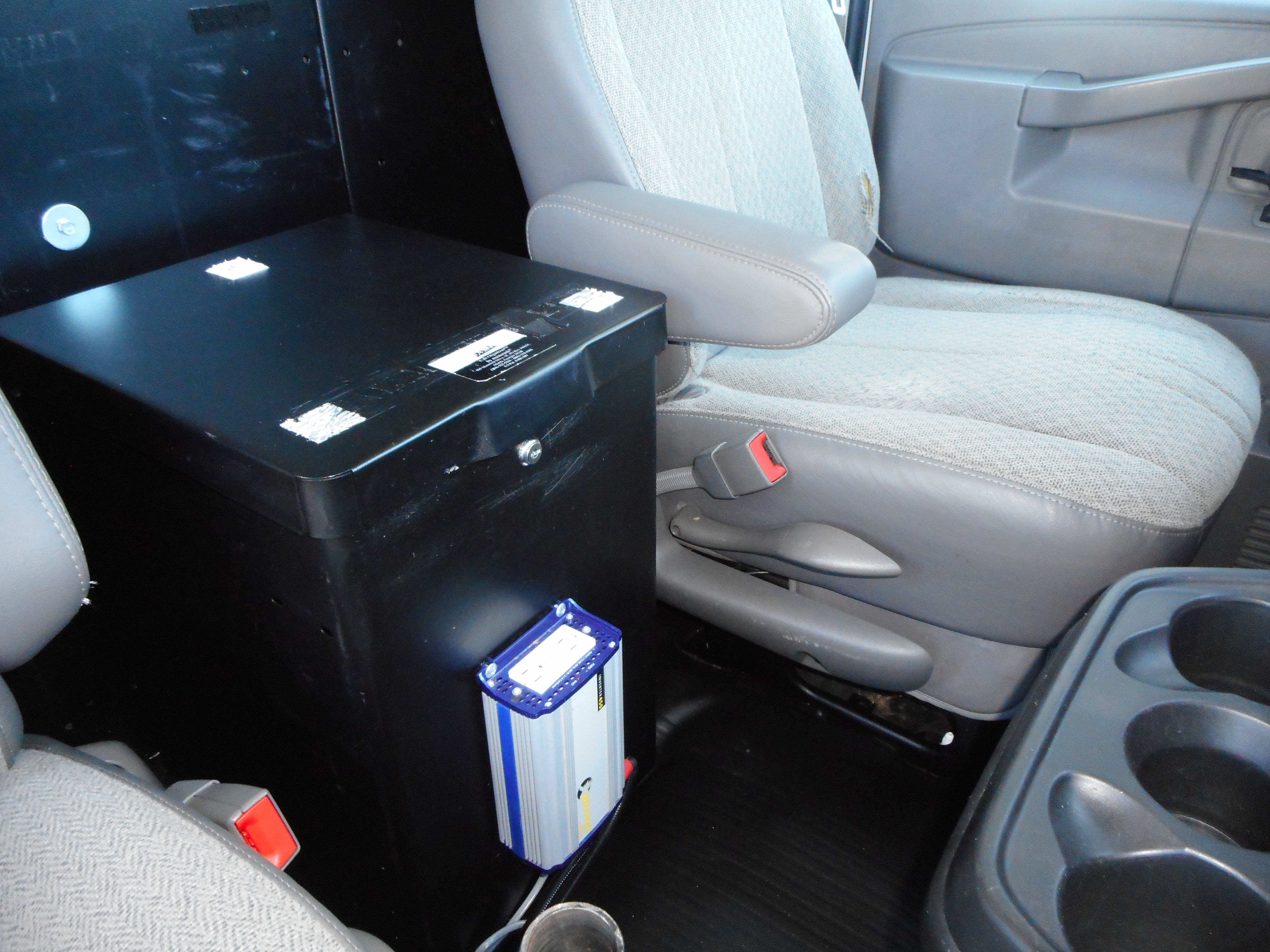 Used 2016 Chevrolet Express 2500 RWD image 26