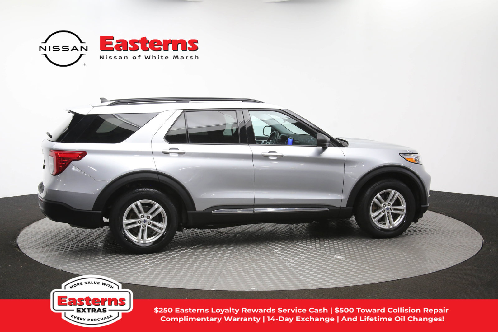 Used 2023 Ford Explorer XLT RWD image 38