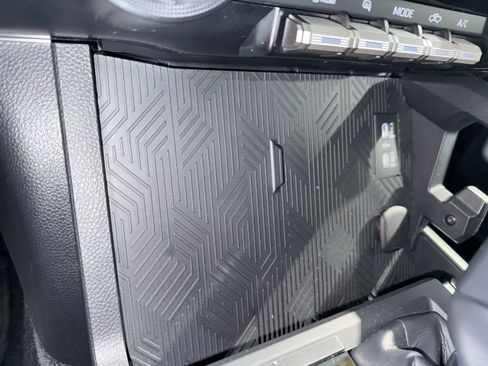 Used 2025 Toyota Tacoma SR image 19