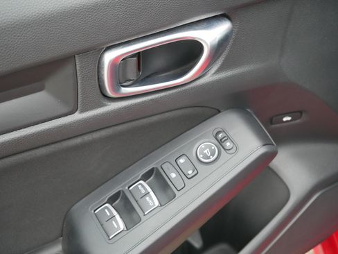 Used 2023 Honda Civic Sport image 19