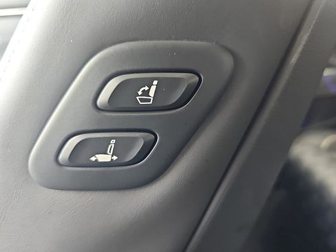 Used 2025 Genesis GV70 3.5T Sport w/ Sport Advanced Package image 16