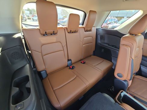 New 2025 Nissan Pathfinder Platinum image 26