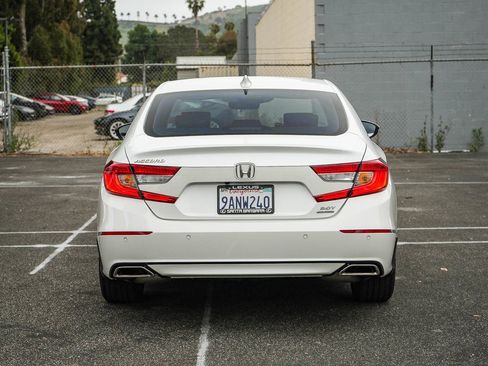 Used 2022 Honda Accord Touring image 5