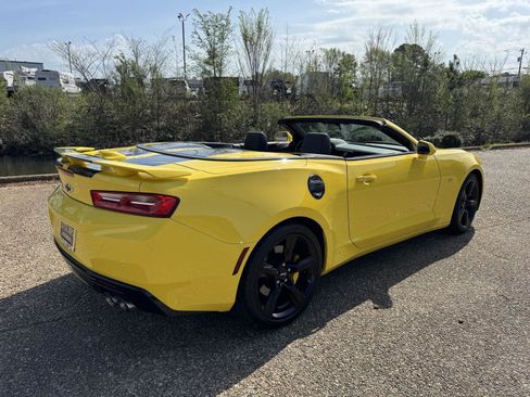 Used 2016 Chevrolet Camaro SS RWD image 7