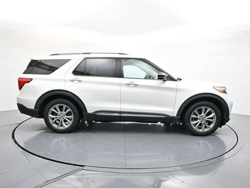 Used 2021 Ford Explorer Limited w/ Equipment Group 301A image 4