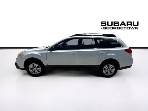 Used 2013 Subaru Outback 2.5i AWD/4WD image 4