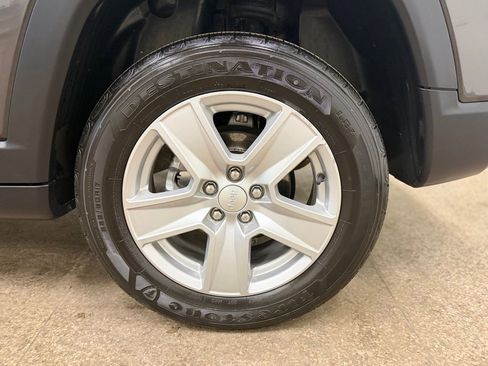 Used 2022 Jeep Compass Latitude w/ Convenience Group image 22